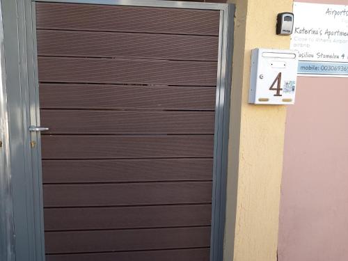 Fotografia z galérie ubytovania Airport's Close, Cozy Flat for 6 Persons v destinácii Markopoulon
