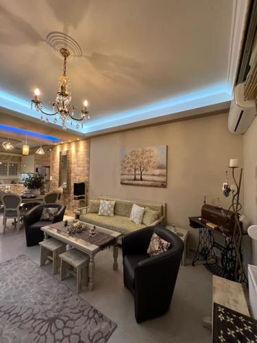 Corner House Volos