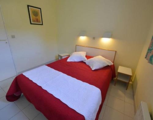 Postel nebo postele na pokoji v ubytování Résidence **** bord de mer golfe de Saint Tropez