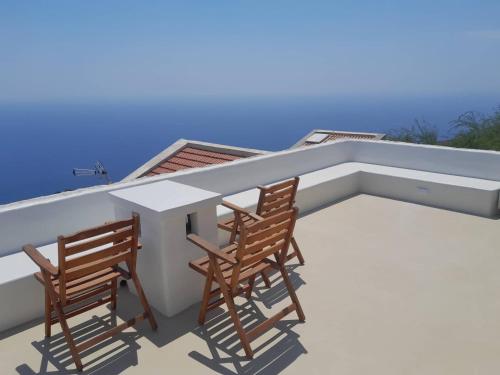 A balcony or terrace at Oniropagida Nisyros apartments #2 Nikia view