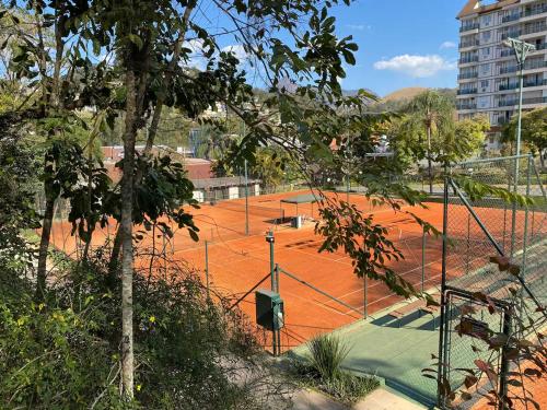 Flat encantador no coração de Itaipava com Vista privilegiada e Ambiente Aconchegante