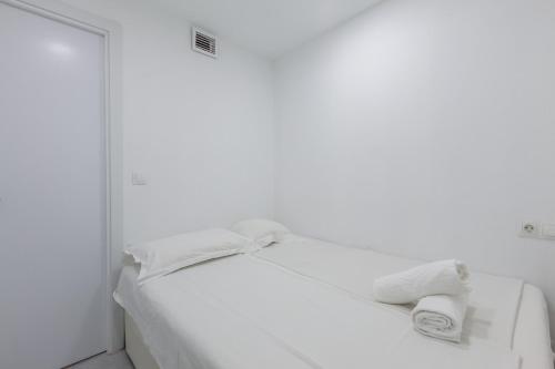 Hotel Las Palmeras studio by Costarentals - Ref 56