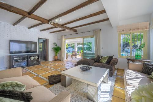 Villa amplia con piscina privada ideal familias y grupos