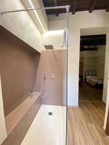 Un baño de Borgo Pio 91