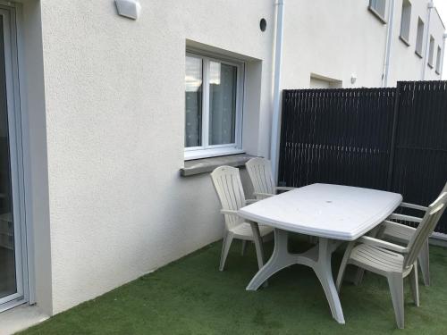 Φωτογραφία από το άλμπουμ του Appartement numéro 4 ou numéro 8 σε Savigné-lʼÉvêque