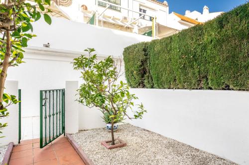 Miramar sunny patio in Fuengirola by Costarentals - Ref 79