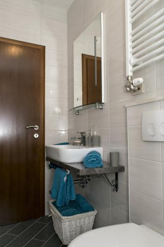 Apartments Miljanic