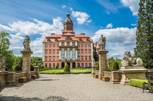 Taman di luar Hotel Przy Oślej Bramie - Zamek Książ
