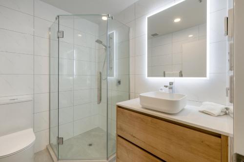 Un baño de Spacious Oceanside Oasis