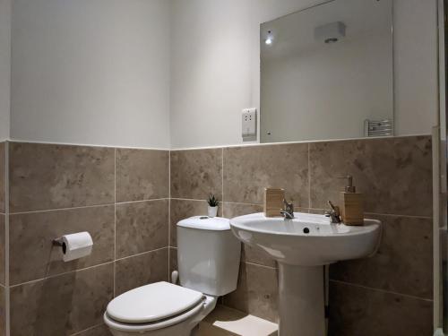 Stylish Peckham Apartment 10 Seconds From Station photo 14
