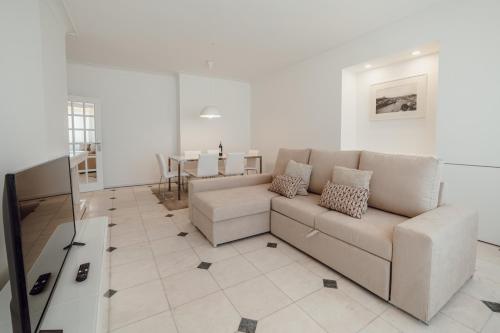 Grand Premium Boavista Apartment by Vacationy