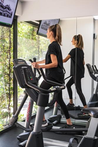 Gimnasio o instalaciones de fitness de Holiday Inn West Perth by IHG