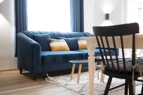 Un lugar para sentarse en Panoramic Terrace, Family-Friendly, 1min to Square