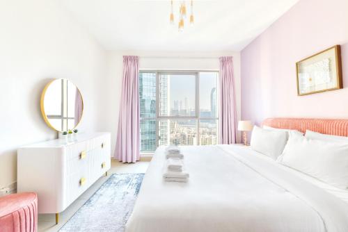 Super Deal! – 1BR Downtown BLVD Near Burj Khalifa & Mall