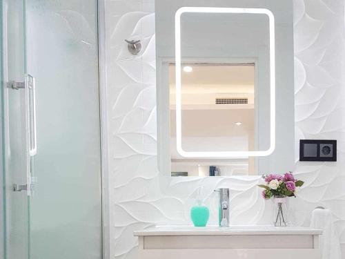 Kúpeľňa v ubytovaní Pepes Home 3 habitaciones & parking gratis