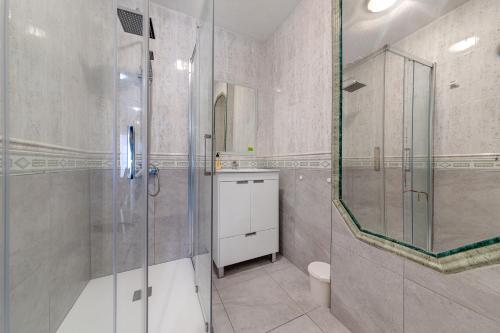 A bathroom at La Mata 002-04