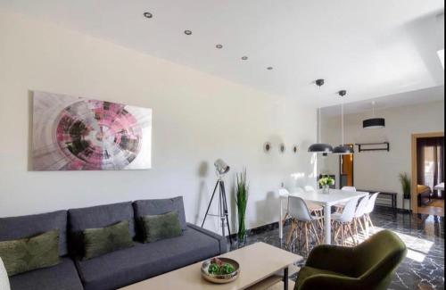 4 bedroom penthouse in center of Athens
