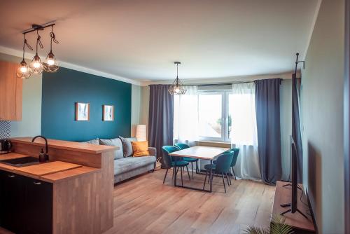Posedenie v ubytovaní SECOND HOME Lubawa - 3 pokoje, 5 łóżek, Netflix i Max, parking, winda