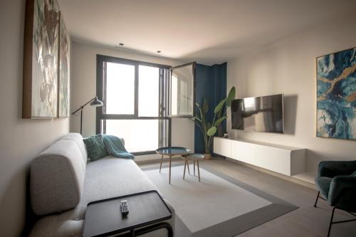 VV Luxury Tropical Blue "by henrypole home"