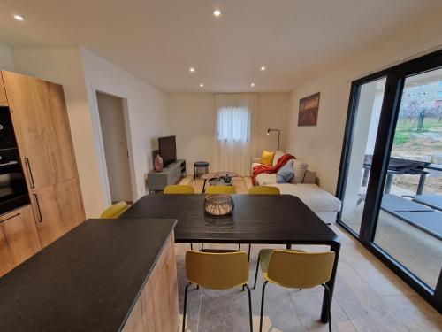 Les Papillons du Ventoux - L'Aurore de Provence - twee slaapkamerappartement met terras en tuin