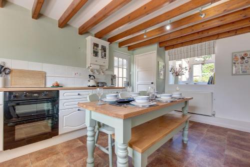 Flint Cottage – Photos 4
