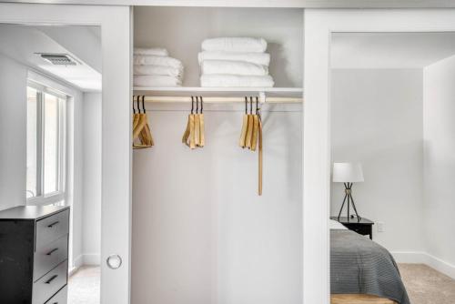 Φωτογραφία από το άλμπουμ του Menlo Park 2BR w Pool WD Gym nr 82 SFO-1048 σε Menlo Park