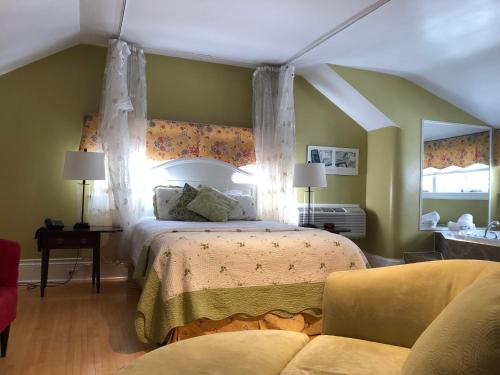 Postel nebo postele na pokoji v ubytování Leaside Manor