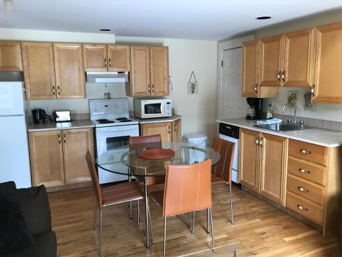 Kuchyň nebo kuchyňský kout v ubytování Leaside Manor