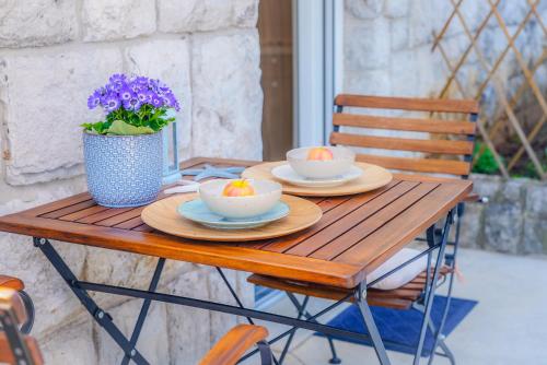 Apartments Galatea with free garage parking