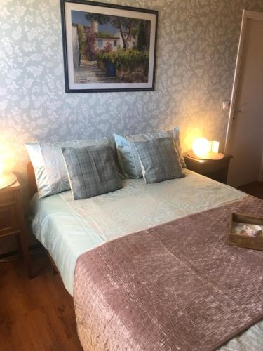 Postel nebo postele na pokoji v ubytování Biroc BnB Pyrenees