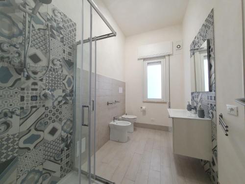Et badeværelse på Angolo del Mare - Case Libeccio e Blu Marino
