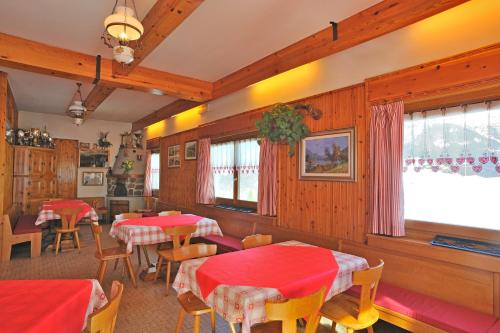 Afbeelding uit fotogalerij van Hotel Ristorante San Pietro in Valdisotto