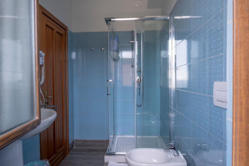 Koupelna v ubytování B&B a due passi dal mare