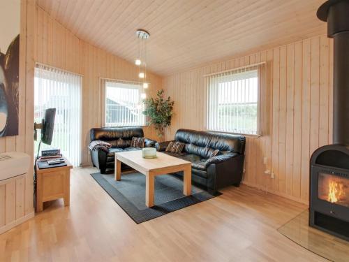 Posezení v ubytování Holiday Home Saara - 700m to the inlet by Interhome