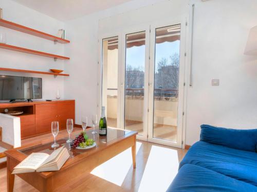 Kuchyňa alebo kuchynka v ubytovaní Holiday Home Palamos Beach by Interhome