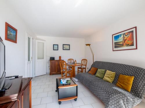 Posedenie v ubytovaní Apartment Port d'Attache-10 by Interhome