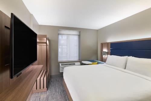 Holiday Inn Express New York City Chelsea, an IHG Hotel Image