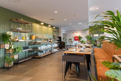 مطعم أو مكان آخر لتناول الطعام في Pelican Alvor