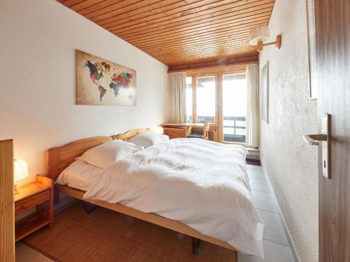 Apartment Dixence 310 by Interhome