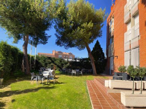 Κήπος έξω από το Hotel La Colina