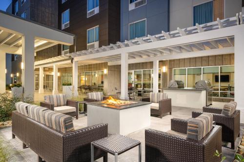 Гостиная зона в TownePlace Suites by Marriott Tuscaloosa