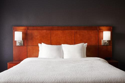 Courtyard by Marriott St. Louis Downtown West Image