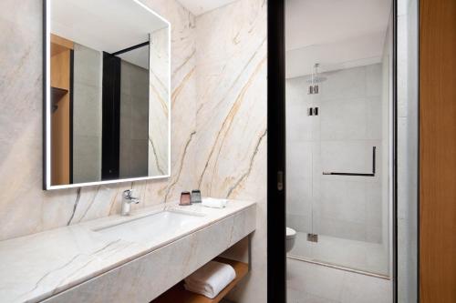 Un baño de Four Points by Sheraton Shanghai Jiading
