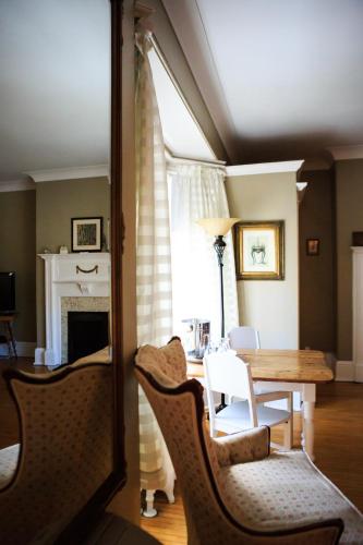 Posezení v ubytování Leaside Manor