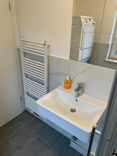 Kylpyhuone majoituspaikassa Monteurunterkunft Langenhorst