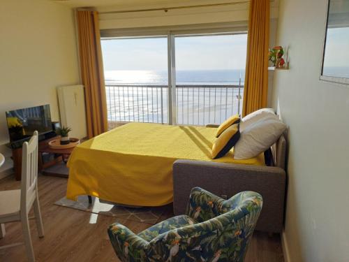 Posteľ alebo postele v izbe v ubytovaní MIREILLE - Appartement 4 etoiles vue mer - 2 a 4 pers