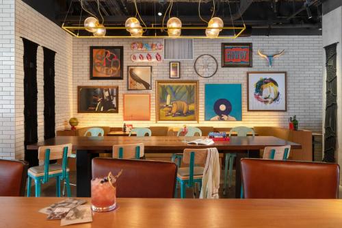 Moxy Austin - University Image