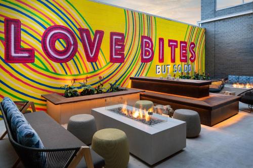 Moxy Austin - University Image