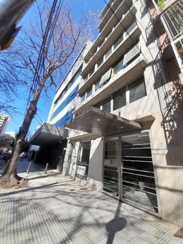 Το κτήριο όπου στεγάζεται  το διαμέρισμα