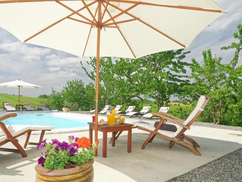 Grande maison avec piscine privé